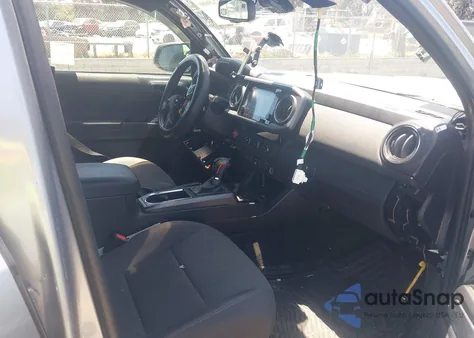 2018 Toyota Tacoma Sr5/Trd Sport z USA, uszkodzony, nr VIN 3TMBZ5DN5JM013763